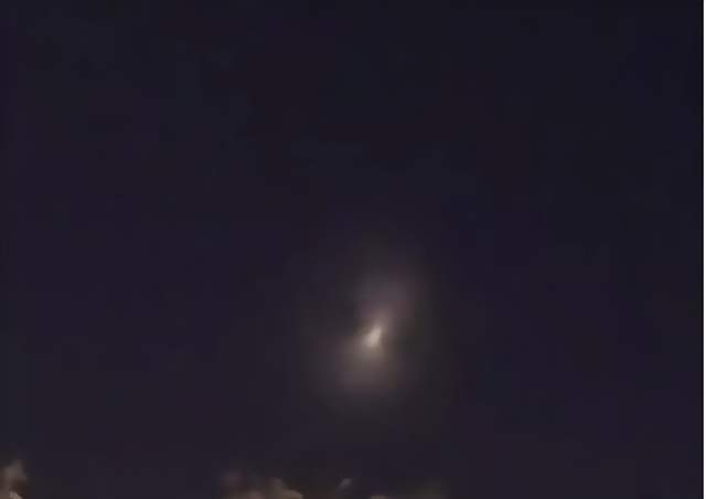 新疆出现不明飞行物