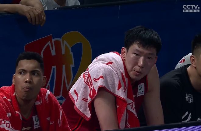 关键时刻掉链子！周琦4分7板正负值倒数第3首钢的心血白费了